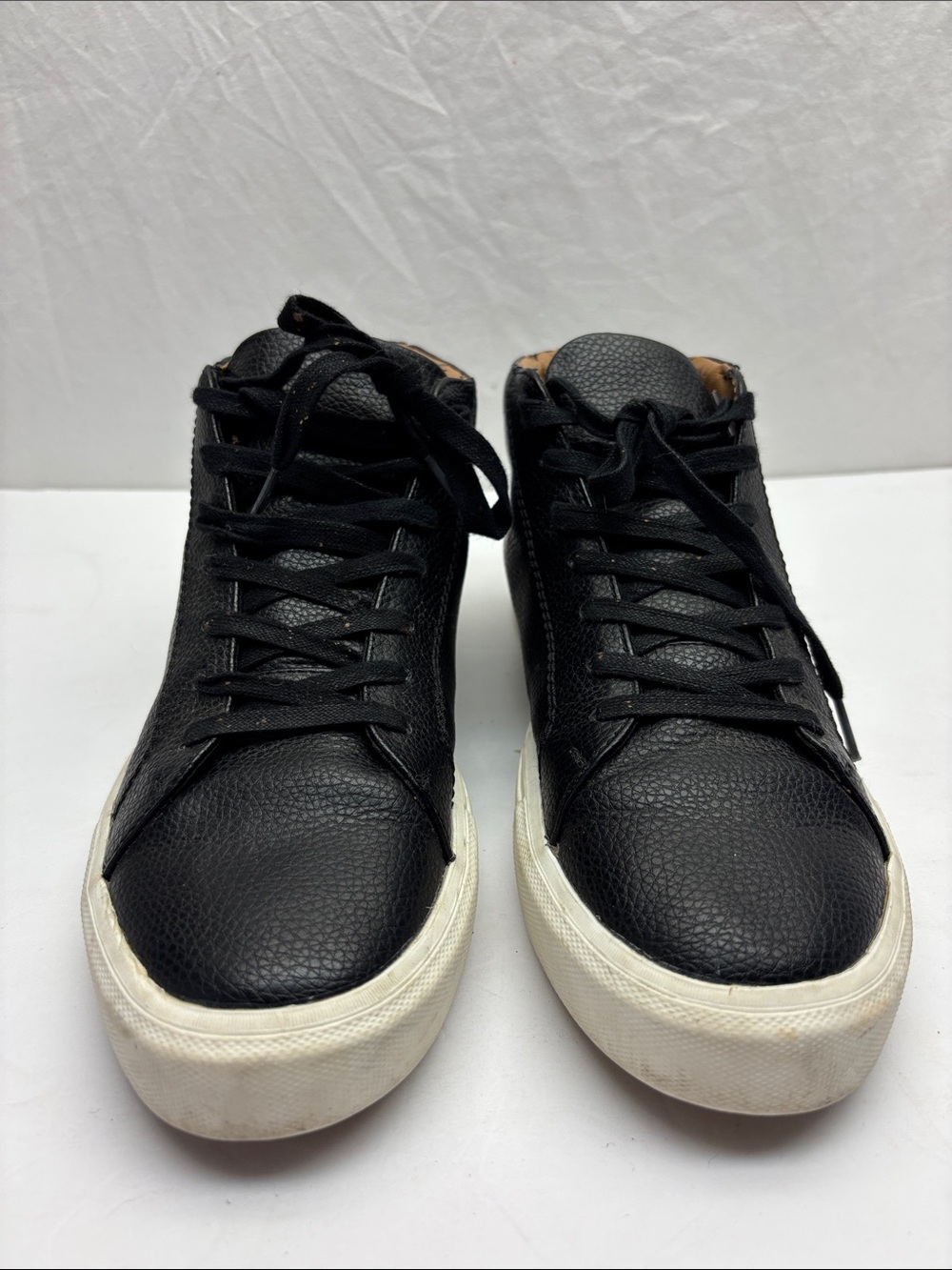 Madden sneakers for men’s SZ 9 M, box 55